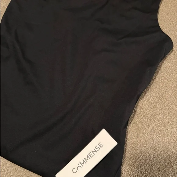 Commense Black Asymmetrical Tank Top - Picture 4 of 4